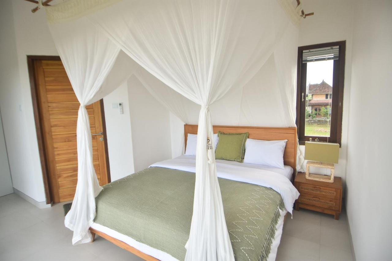 Airsatang Three Palms Surf & Stay Medewi מראה חיצוני תמונה