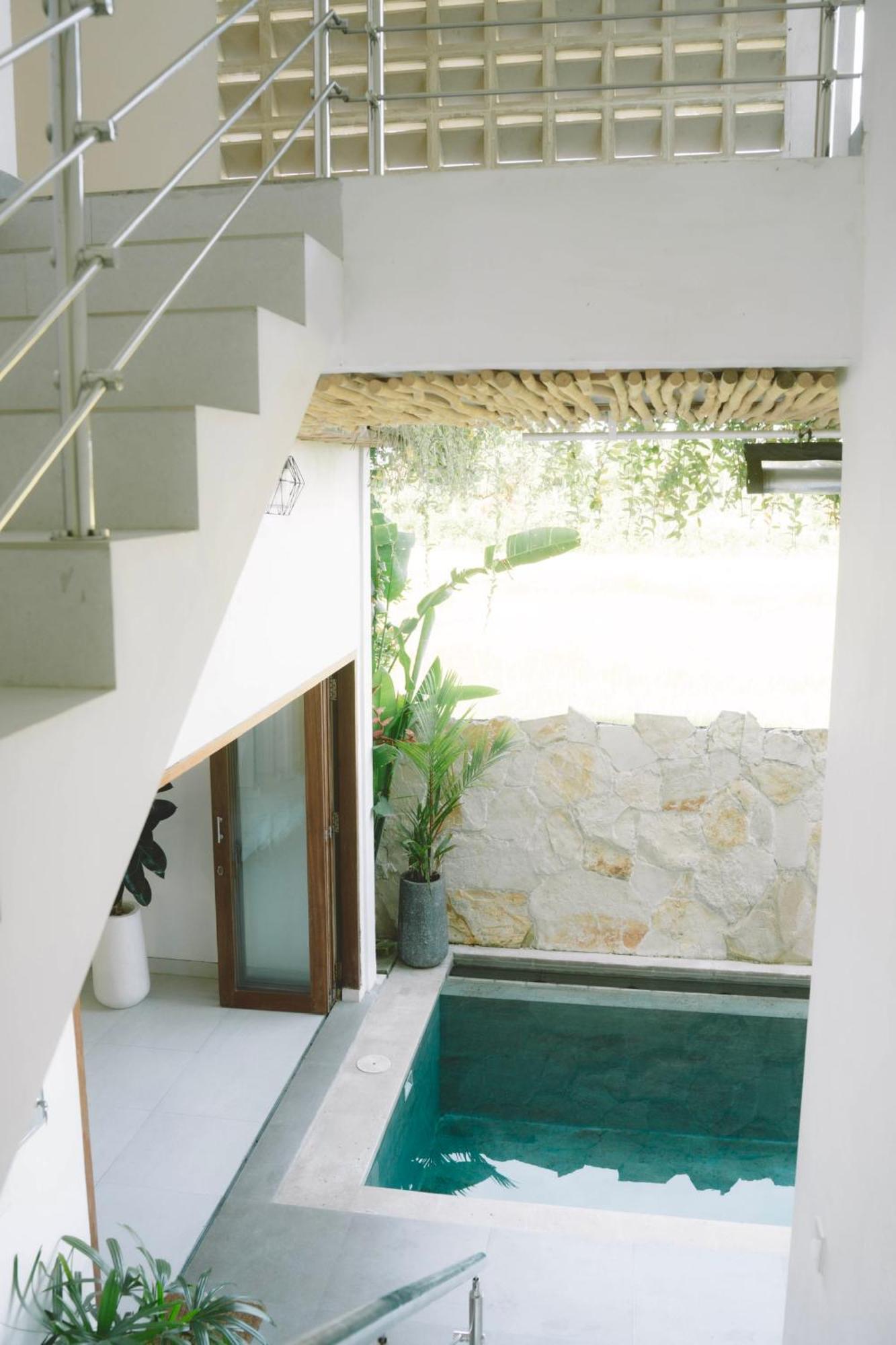 Airsatang Three Palms Surf & Stay Medewi מראה חיצוני תמונה